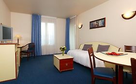 Appart City Poissy Hotel 3*